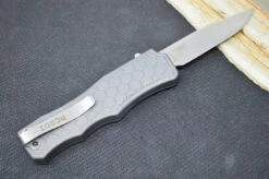 Hogue Knives Exploit OTF - Matte Grey Aluminum Handle / CPM-S30V Blade 34052 7 Hogue Knives Exploit OTF - Matte Grey Aluminum Handle / CPM-S30V Blade 34052 -Knife Country Usa DSC 0965 1eed365f 1b05 4cda a7fd 890d3538d118