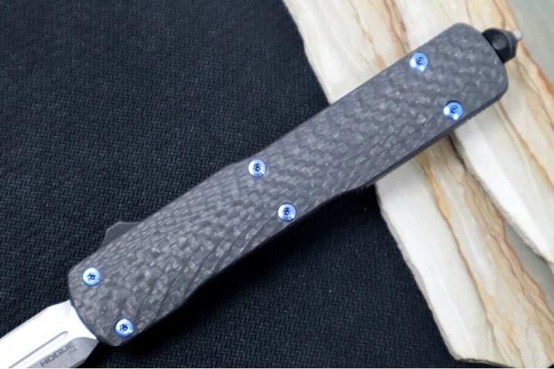 Hogue Knives Counterstrike Collector Series OTF - Black Carbon Fiber Handle / Tumbled Finished Dagger Blade 34890-LIM 2 Hogue Knives Counterstrike Collector Series OTF - Black Carbon Fiber Handle / Tumbled Finished Dagger Blade 34890-LIM - Image 2